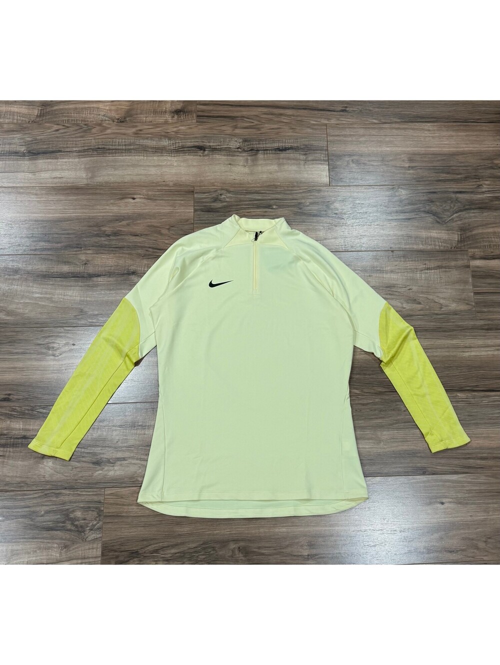 Nike Strike Women's Dri-FIT 1/4-zip Long-Sleeve Soccer Drill Top